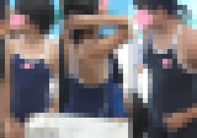 【スクール水着水泳大会潜入】爆乳スク水美少女ちゃん+華奢スク水美少女ちゃん